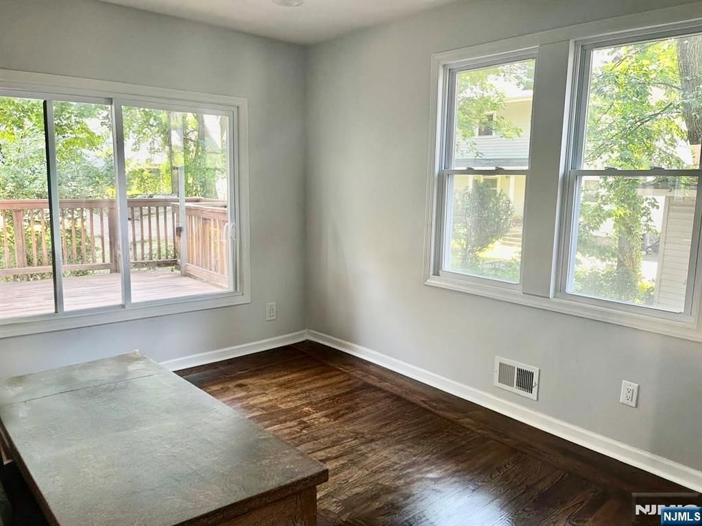 Photo of 103 Oaktree Place, Leonia, NJ 07605 (MLS # 26002891)