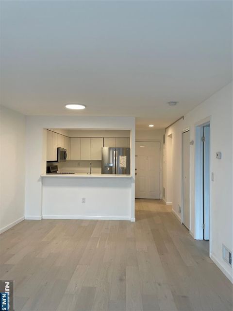 603 Williams Court U603 Edgewater NJ 07020