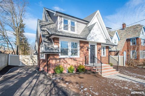 984 Queen Anne Road Teaneck NJ 07666