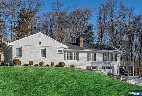 32 Brookside Drive Upper Saddle River NJ 07458