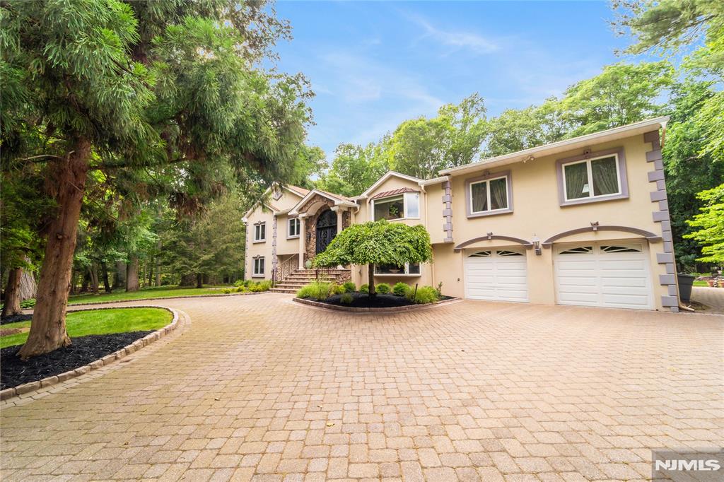 136 Willow Drive