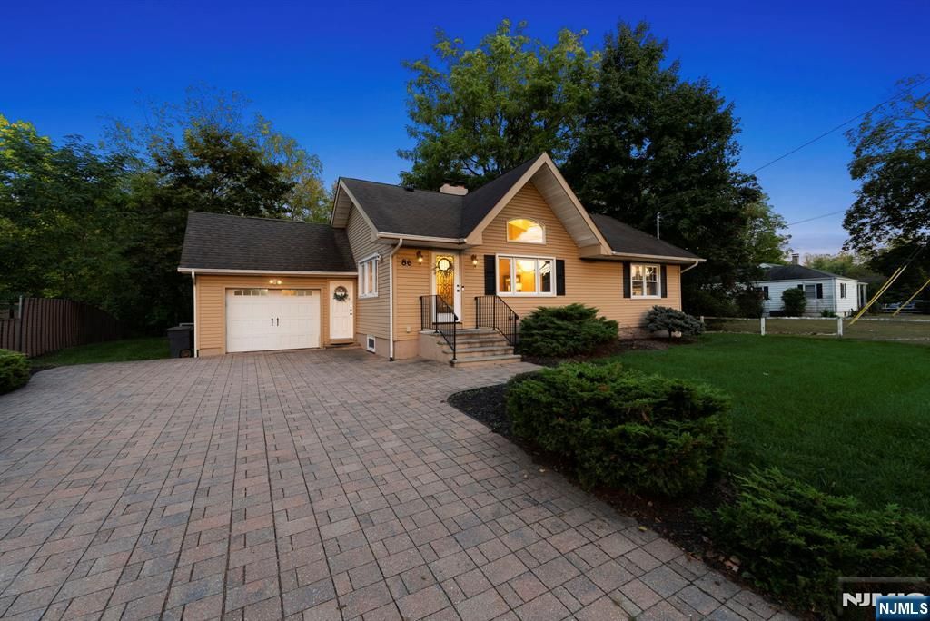 Photo of 86 Hinchman Avenue, Wayne, NJ 07470 (MLS # 25036119)