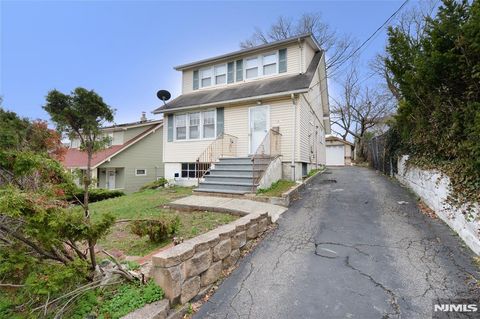 Photo of 263 Sutton Ave, Hackensack, NJ 07601 (MLS # 26003043)