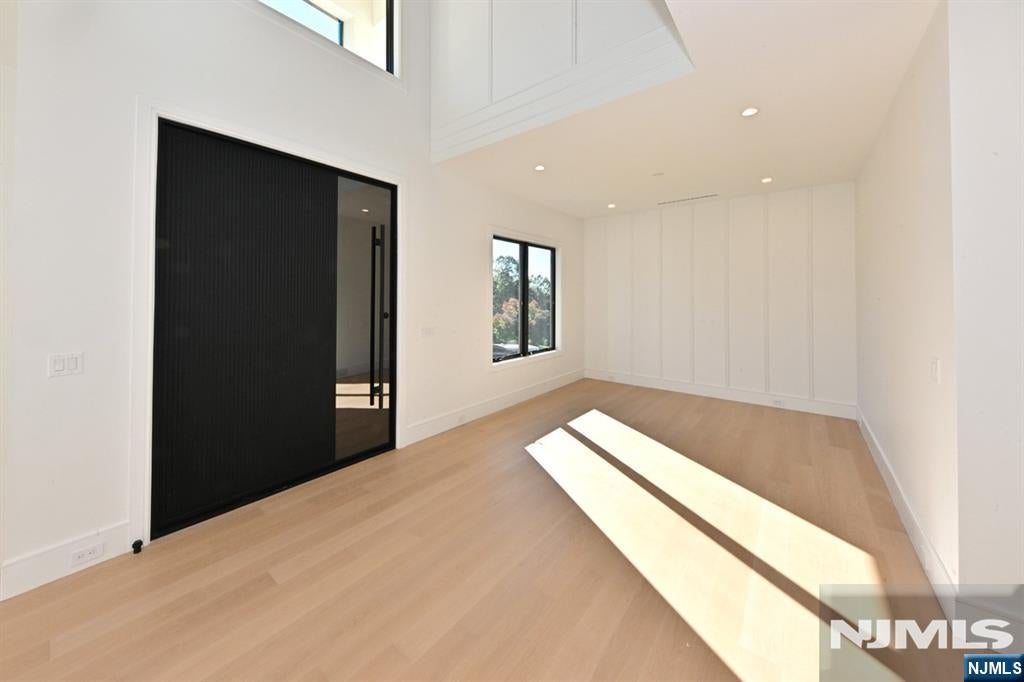 119 Arnot Place
