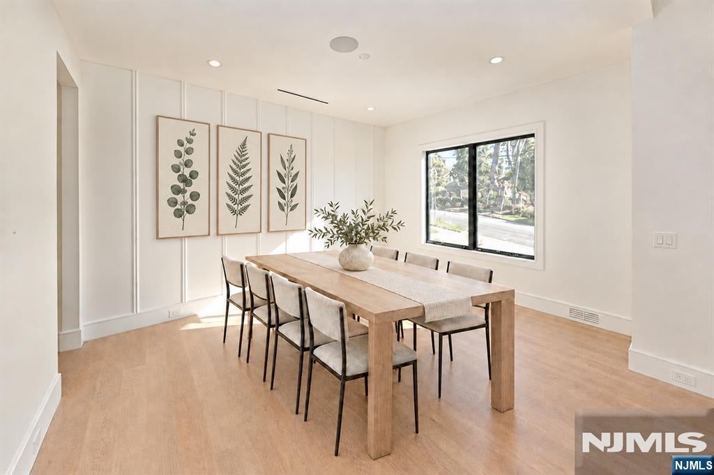 119 Arnot Place