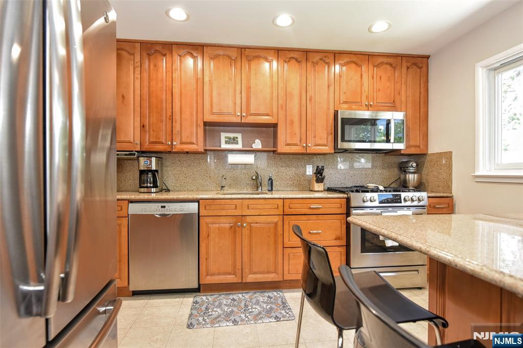 202 Lake Shore Drive