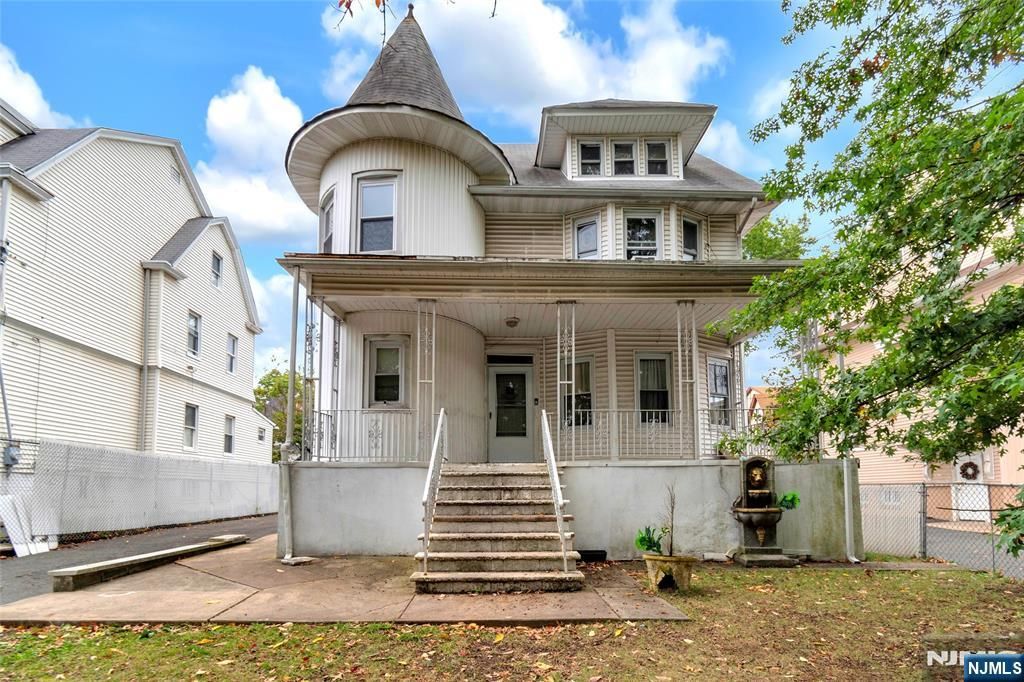 Photo of 42 Nairn Place, Newark, NJ 07108 (MLS # 25036778)