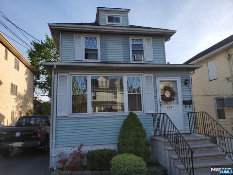 454 Park Avenue Fairview NJ 07022