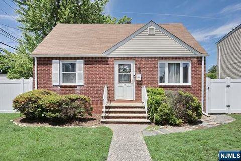 Photo of 141 Graham Terrace, Saddle Brook, NJ 07663 (MLS # 26019366)