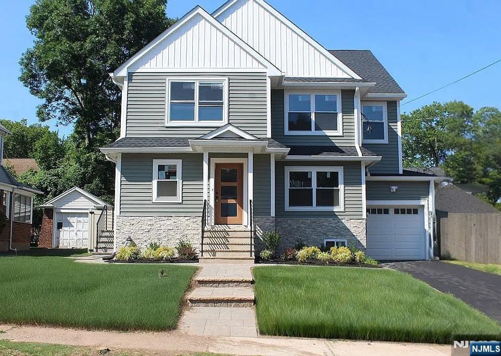 Photo of 135 Sherman Avenue, Teaneck, NJ 07666 (MLS # 25026076)