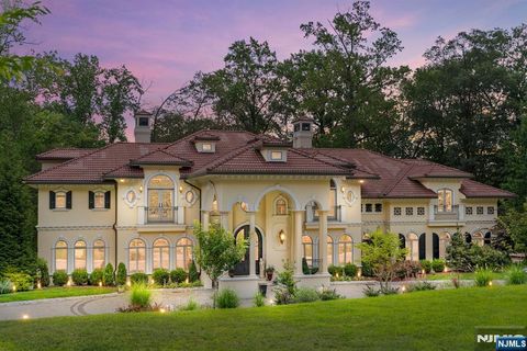 Photo of 6 Burning Hollow Road, Saddle River, NJ 07458 (MLS # 25026976)