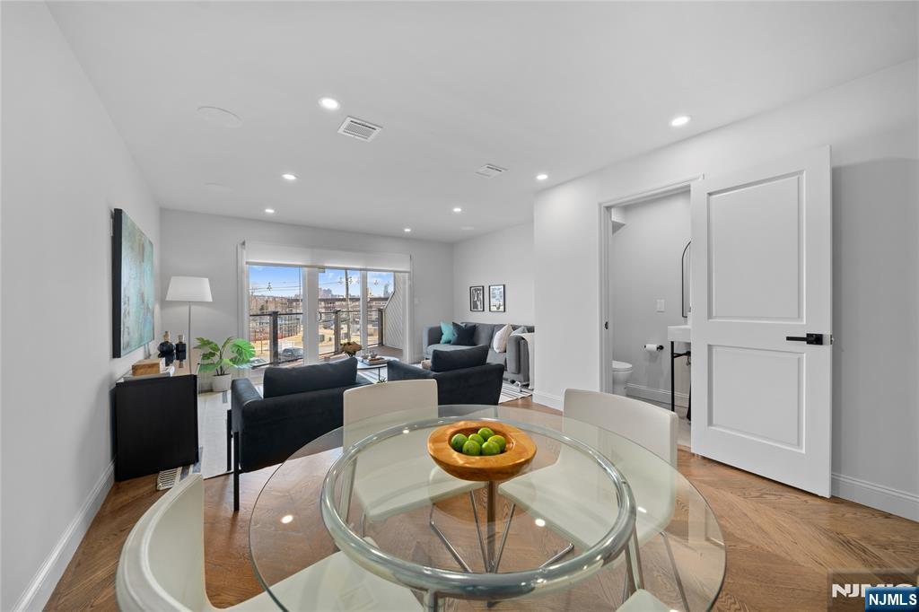 Homes for Sale in Northern NJ | ThisIsRiverEdge.com 1110 River Road 102