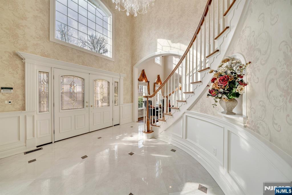 33 Windridge Drive