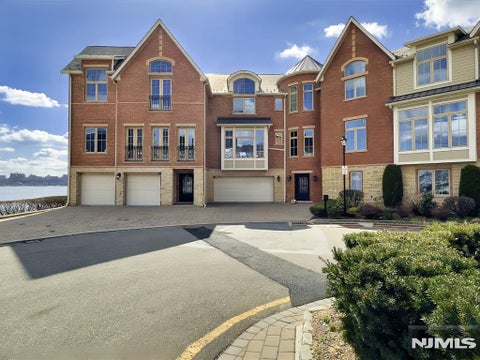 Photo of 25 Moorings Lane, Edgewater, NJ 07020 (MLS # 26007924)