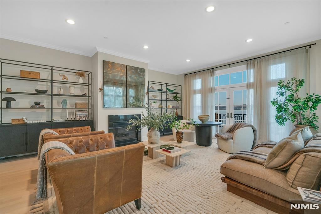 25 Moorings Lane