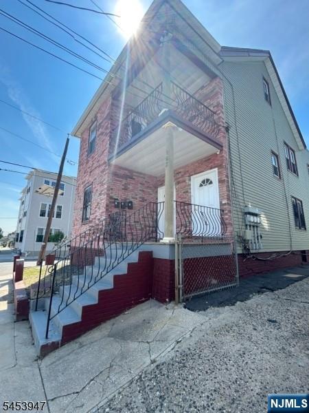 163 Dewey Street