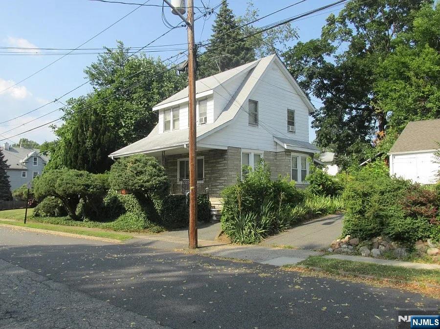 85 Elizabeth Avenue