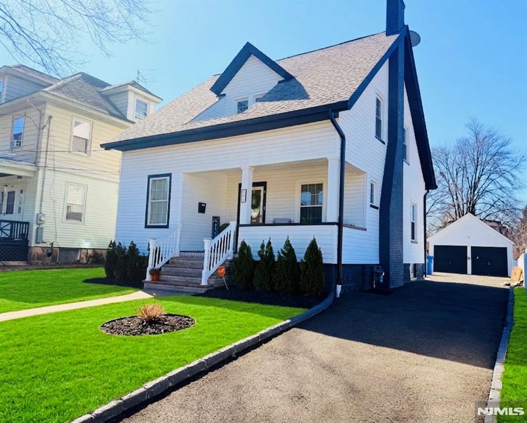 Photo of 100 Brook Avenue, Englewood, NJ 07631 (MLS # 26008200)