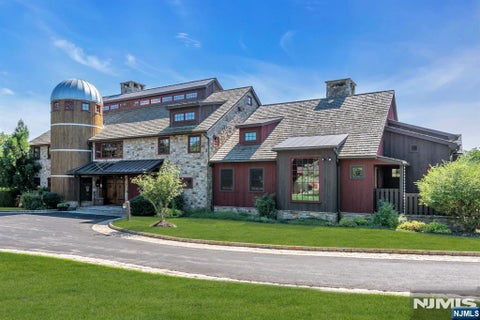 Photo of 106 Mountain Top Road, Lebanon Twp, NJ 08826 (MLS # 26033529)