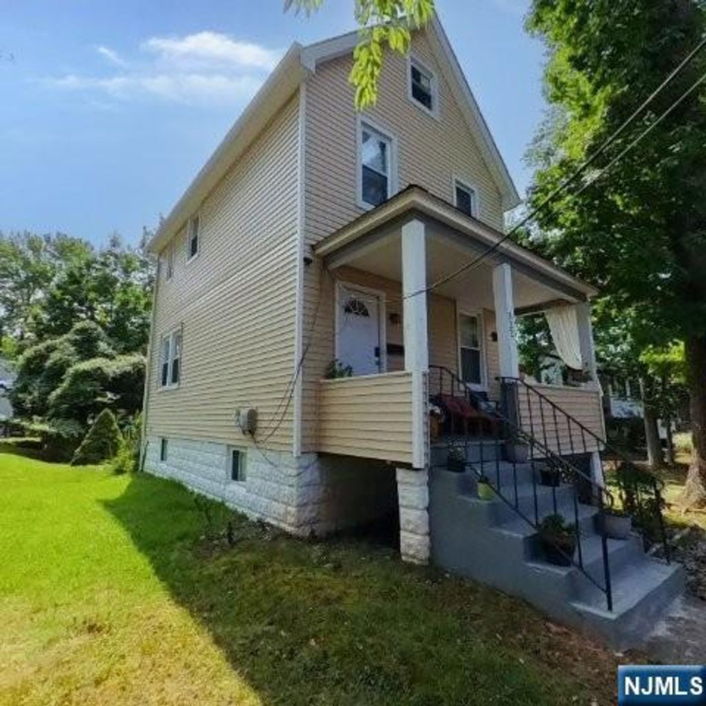 Photo of 322 Englewood Avenue, Englewood, NJ 07631 (MLS # 25029579)