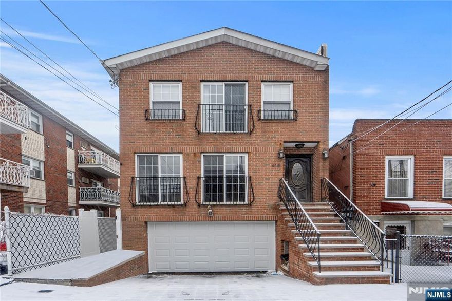 Well maintained 2 family, 1st flr/ground floor duplex. Tenants pay: PSEG, Water, Sewer. First floor duplex is vacant. Second floor occupied with lease in place. Pavers on front driveway and backyard.