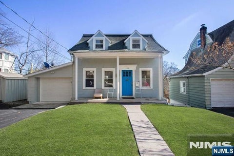 Photo of 206 8th St, Cresskill, NJ 07626 (MLS # 26040417)