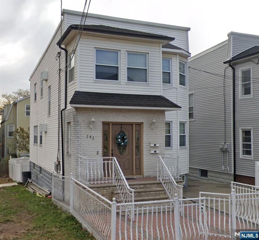 Rental Property at 282 Forest St 2nd Floor, Kearny, New Jersey - Bedrooms: 3 
Bathrooms: 1 
Rooms: 6  - $2,200 MO.