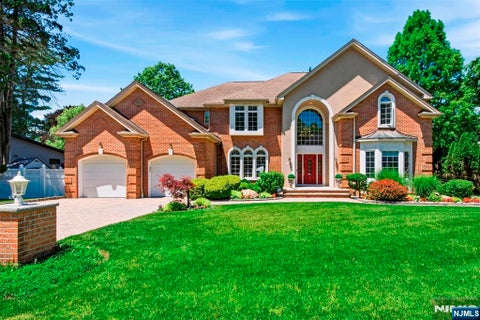 Photo of 18 Henmar Drive, Closter, NJ 07624 (MLS # 26023917)