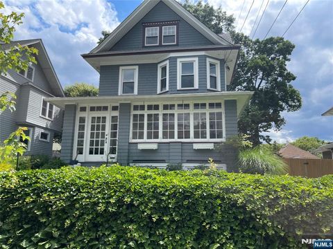 Photo of 5 Saint Clair AVE, Rutherford, NJ 07070 (MLS # 26028086)