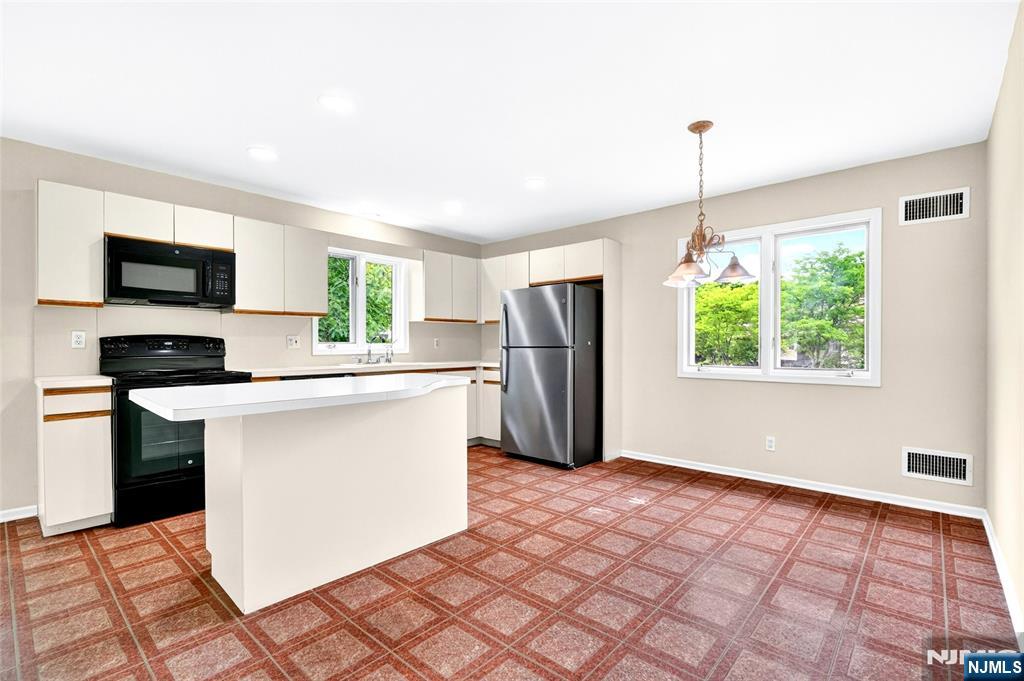 23 Peach Hill Court