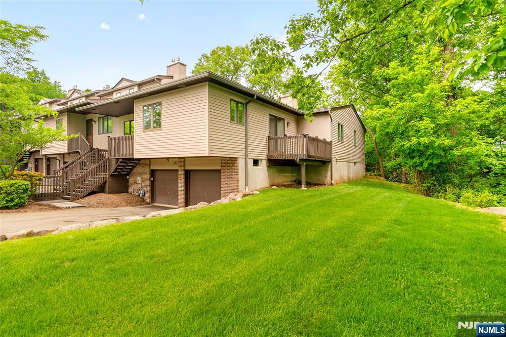 23 Peach Hill Court