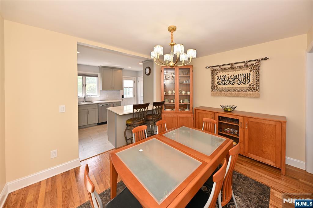 513 Ridgewood Road