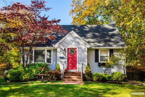 Photo of 112 Lafayette Avenue, Twp of Washington, NJ 07676 (MLS # 26022251)