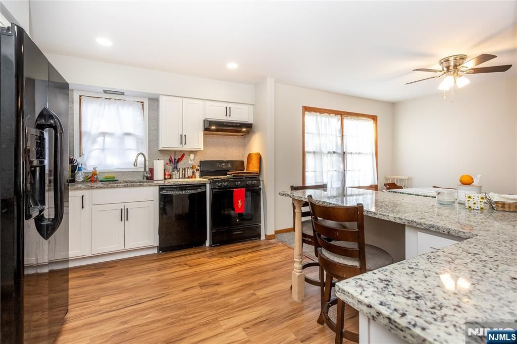 Photo of 18 Stanford Place, Wayne, NJ 07470 (MLS # 25043826)