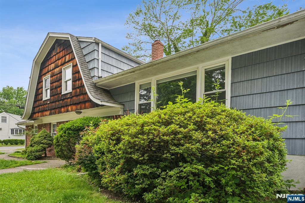 69 Bogert Place