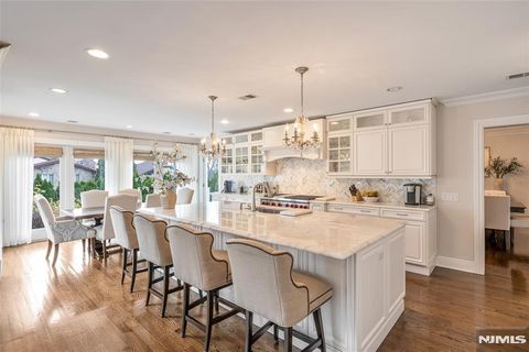 Photo of 534 Brandon Place, Cliffside Park, NJ 07010 (MLS # 26006115)