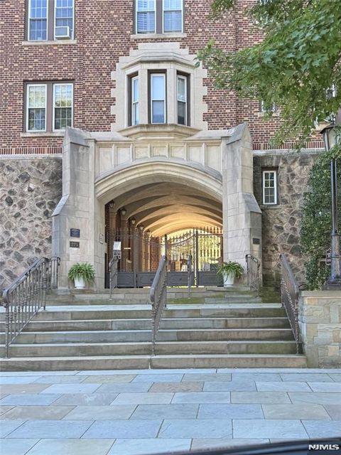 275 Engle Street P4 Englewood NJ 07631