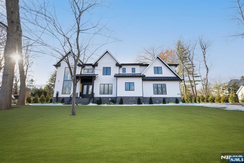 Property for Sale at 620 Abbe Court, River Vale, New Jersey - Bedrooms: 6 
Bathrooms: 6 
Rooms: 11  - $2,399,000