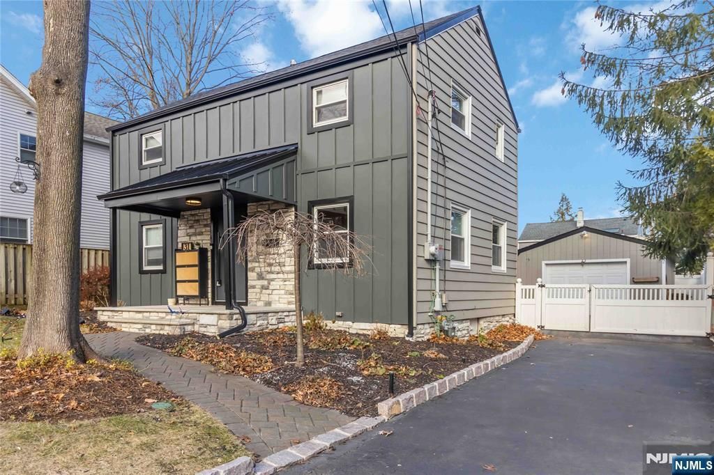 Photo of 31 Sherman Avenue, Hawthorne, NJ 07506 (MLS # 26001688)