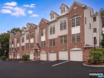 9 Goffle Brook Court 205 Hawthorne NJ 07506