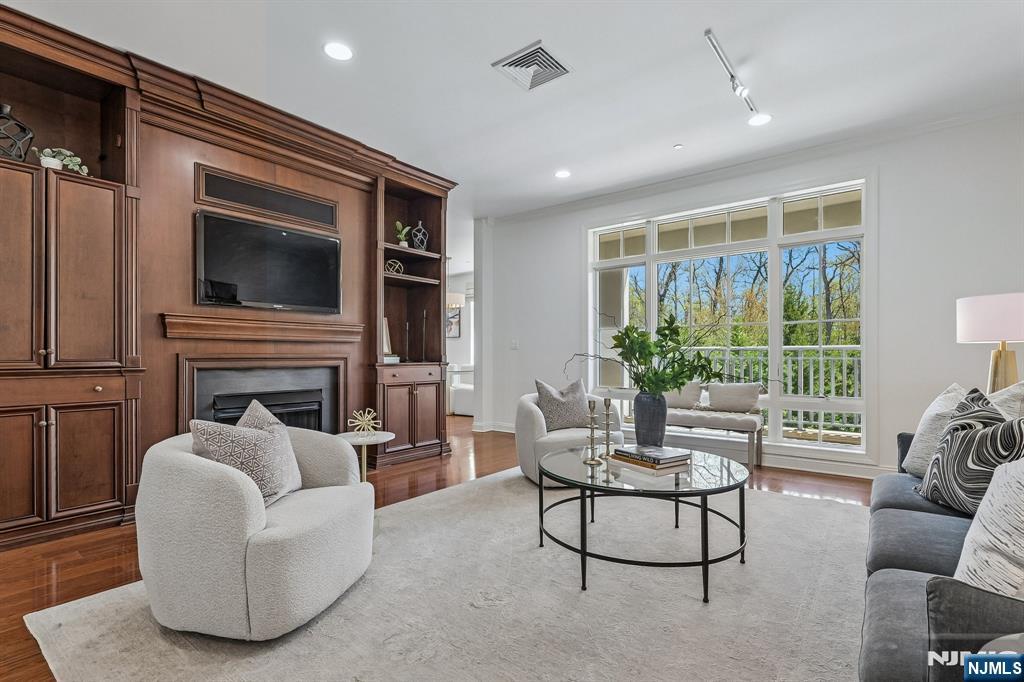 211 Metzger Drive
