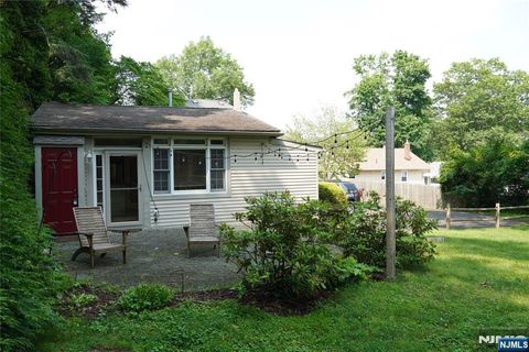 41 Wyckoff Avenue 2 Wyckoff NJ 07481
