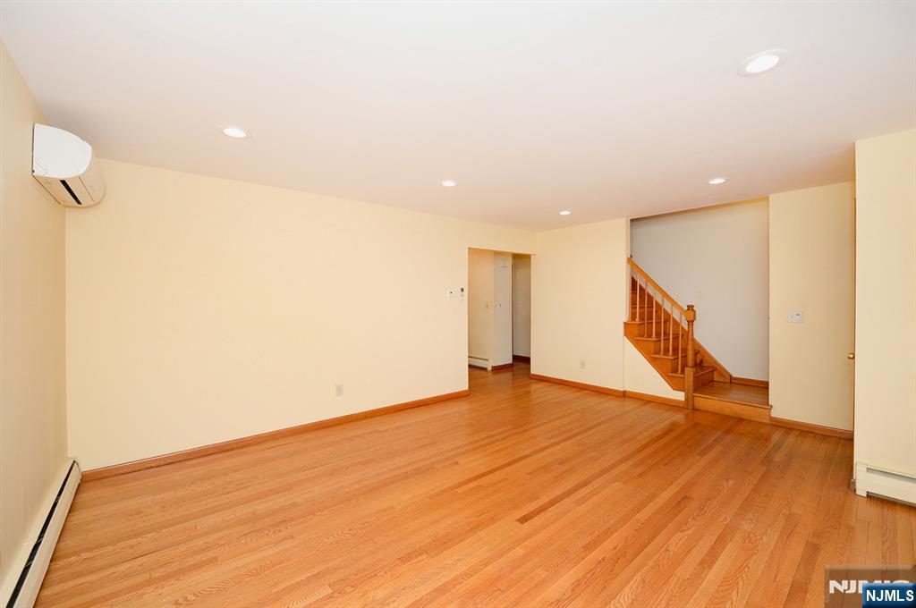 42 Summit Avenue