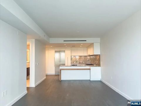 Photo of 320 Adolphus Ave #706, Cliffside Park, NJ 07010 (MLS # 26000522)