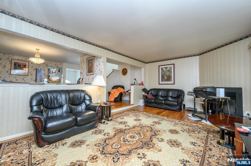 17 Louisburg Square