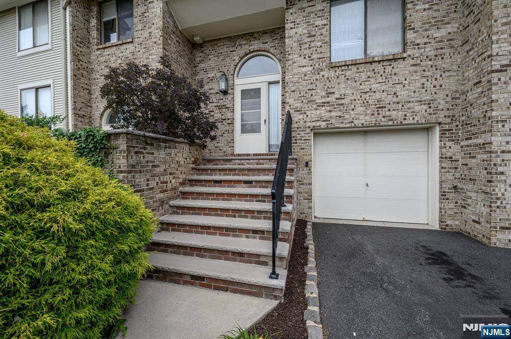 17 Louisburg Square