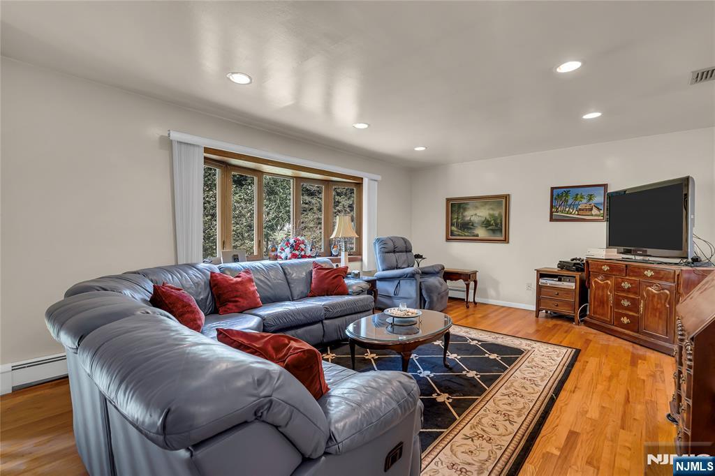 619 Maze Road