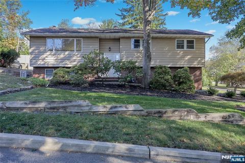 18 Ruth Lane Demarest NJ 07627