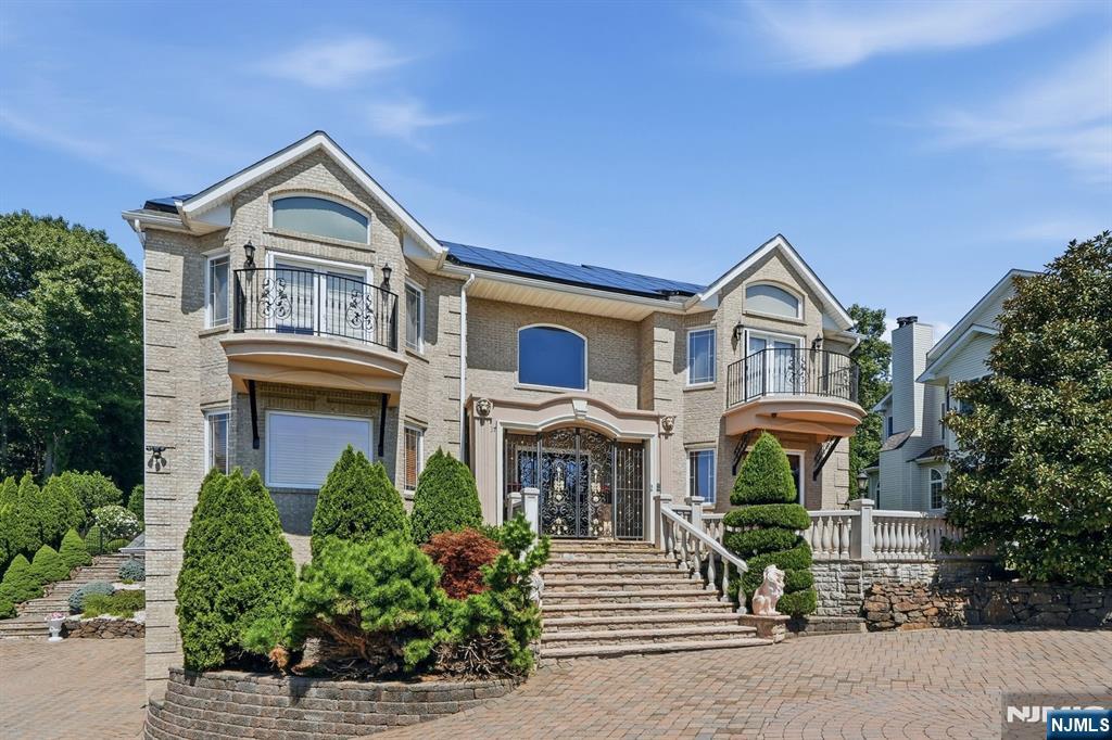 37 Mountainwood Court
