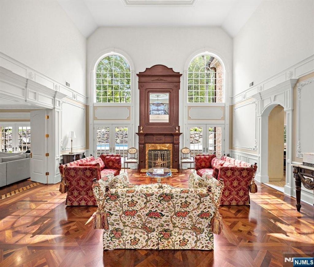 Photo of 146 E Allendale Road, Saddle River, NJ 07458 (MLS # 25027834)